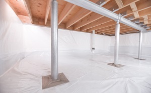 Crawl space structural support jacks installed in Highlands